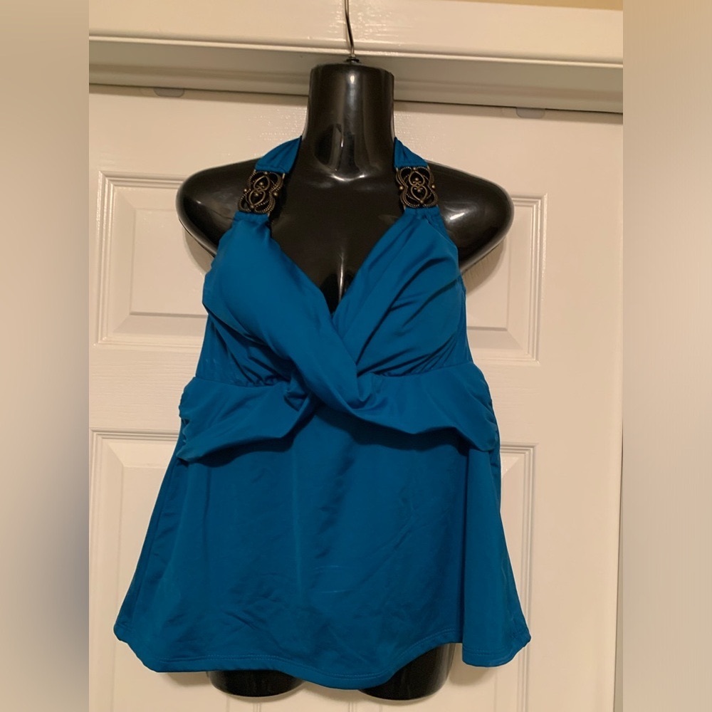 New BECCA by Rebecca Virtue Tankini Swim Top